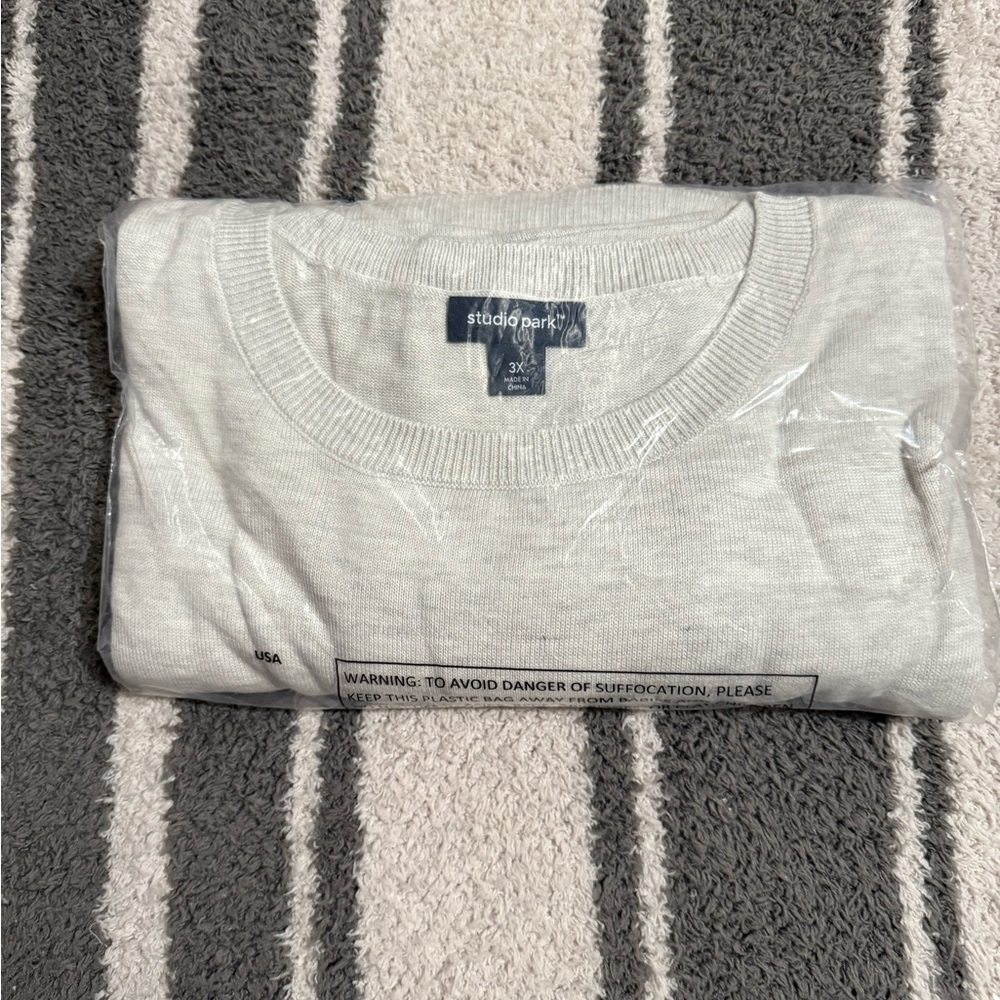 NWOT Studio Park x Amy Stran Girlfriend Sweater With
Heart Elbows